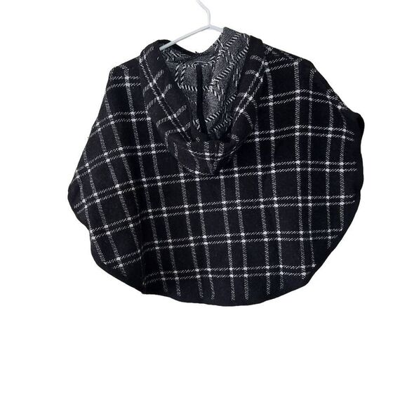 Massimo Dutti Black and White Plaid Poncho - Picture 2 of 6